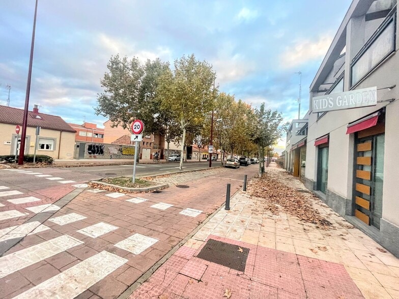 Cañada Real, 107, Valladolid, Valladolid for sale - Primary Photo - Image 1 of 11
