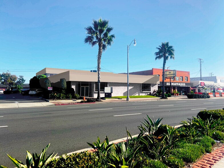 1770 Newport Blvd, Costa Mesa, CA à louer - Photo du bâtiment - Image 1 de 4