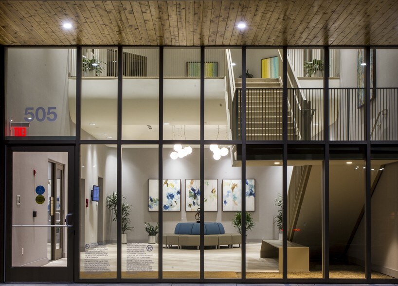 505 Louis Henna Blvd, Round Rock, TX à louer - Photo du bâtiment - Image 2 de 8