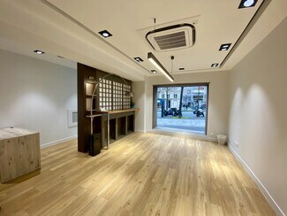 More details for 13 Avenue Mac-Mahon, Paris - Retail for Lease