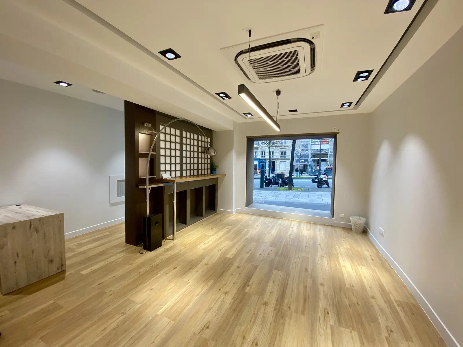 13 Avenue Mac-Mahon, Paris for lease Primary Photo- Image 1 of 8