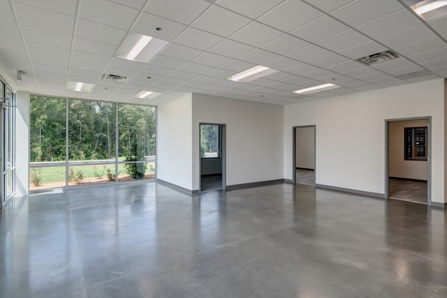 4811 Flat Shoals Rd, Union City, GA for lease - Interior Photo - Image 2 of 8