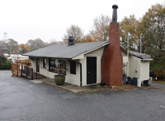 Plus de détails pour 659 Atlanta St, Roswell, GA - Commerce de détail à louer