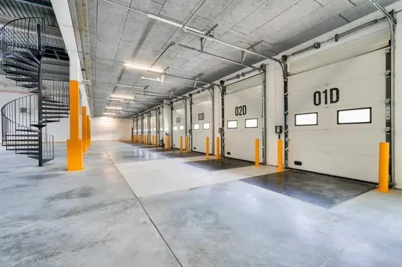 Industrial in Trappes for lease Interior Photo- Image 1 of 5