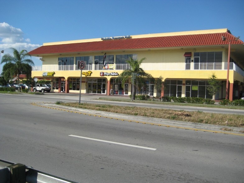 12803-12897 SW 42nd St, Miami, FL à louer - Photo du bâtiment - Image 1 de 3
