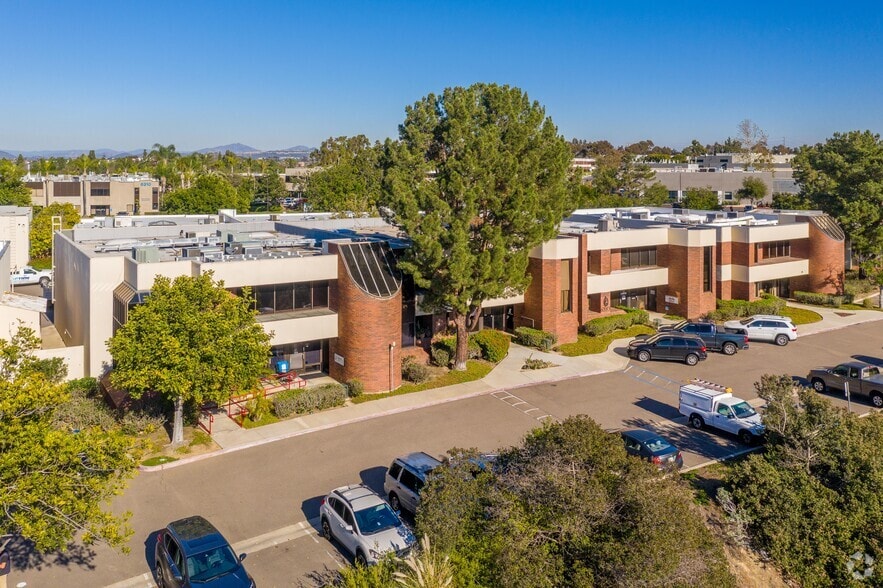 6387 Nancy Ridge Dr, San Diego, CA à louer - Aérien - Image 2 de 4