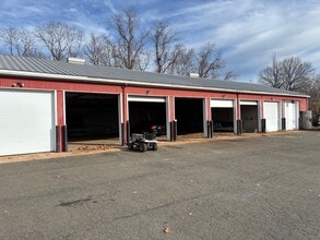 61 Loomis St, Manchester, CT for lease Interior Photo- Image 1 of 3