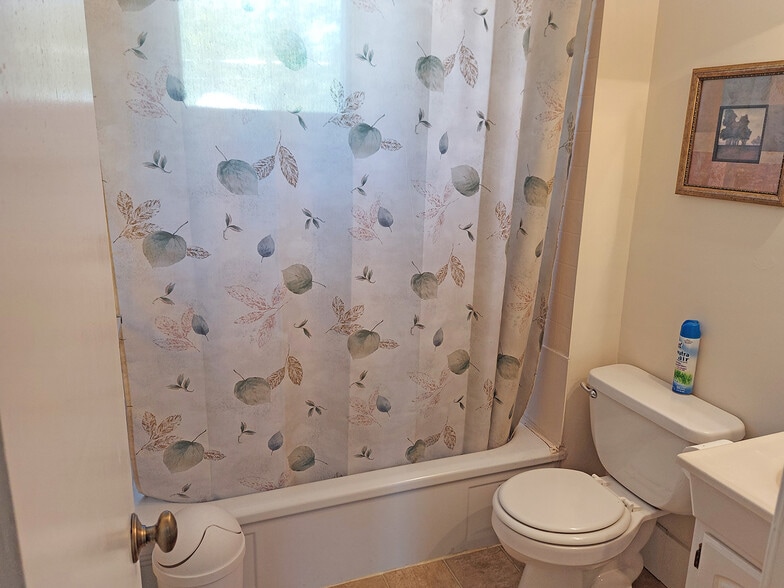 204 NW E St, Grants Pass, OR for sale - Building Photo - Image 2 of 19