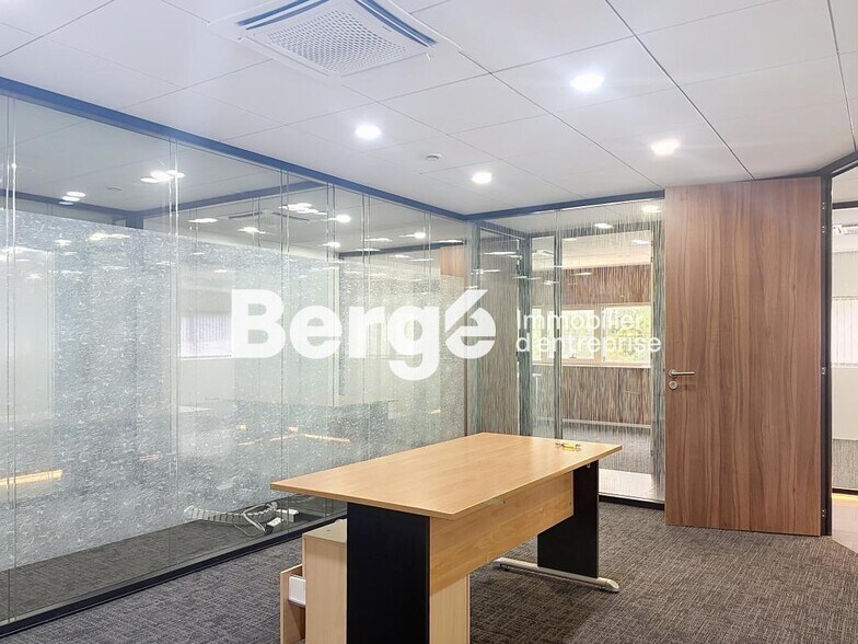 Office in Villeneuve-Loubet for sale - Building Photo - Image 1 of 7