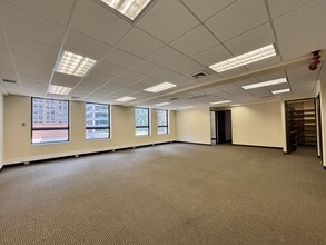 205 W Randolph St, Chicago, IL for lease Interior Photo- Image 1 of 3