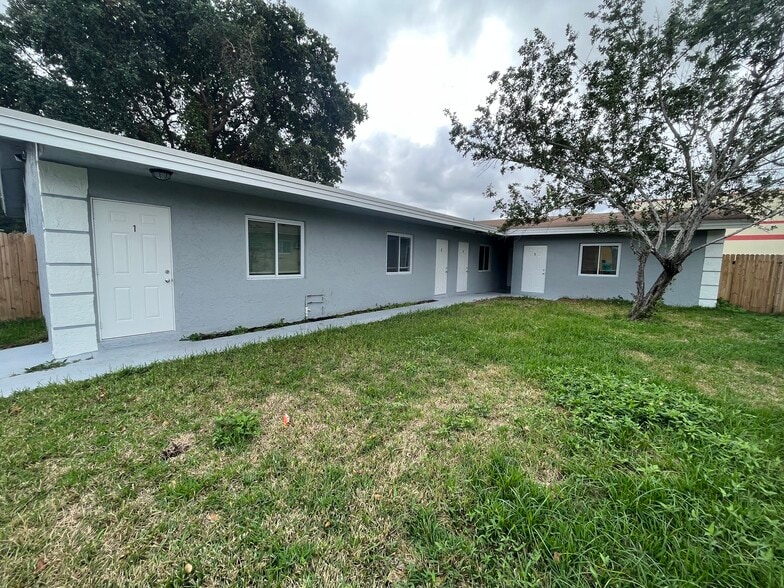 1109 NW 6th Ave, Pompano Beach, FL for sale - Primary Photo - Image 1 of 15