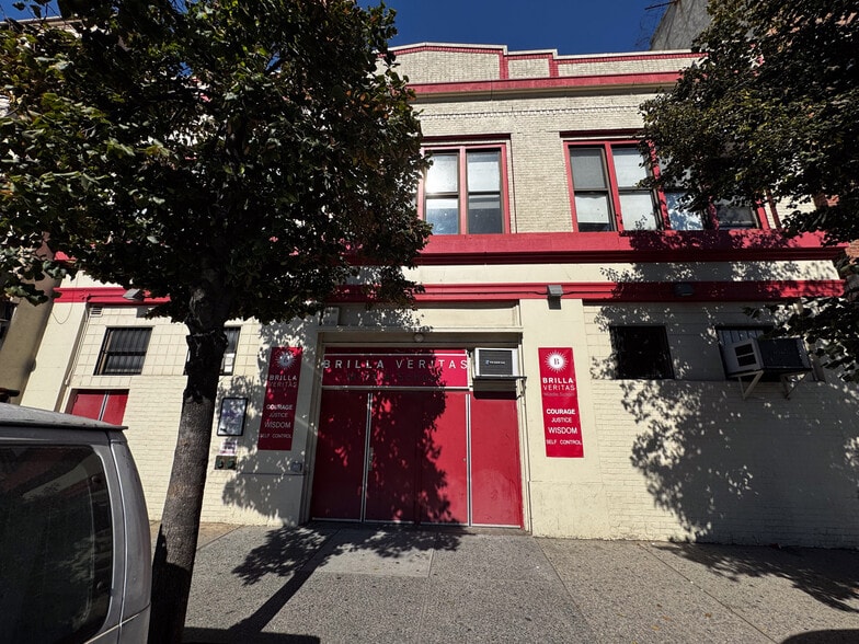 500 Courtlandt Ave, Bronx, NY à louer - Photo du bâtiment - Image 3 de 10