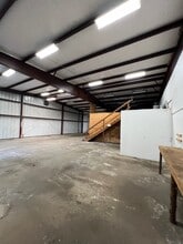 40108 Enterprise Dr, Oakhurst, CA for lease Building Photo- Image 2 of 8