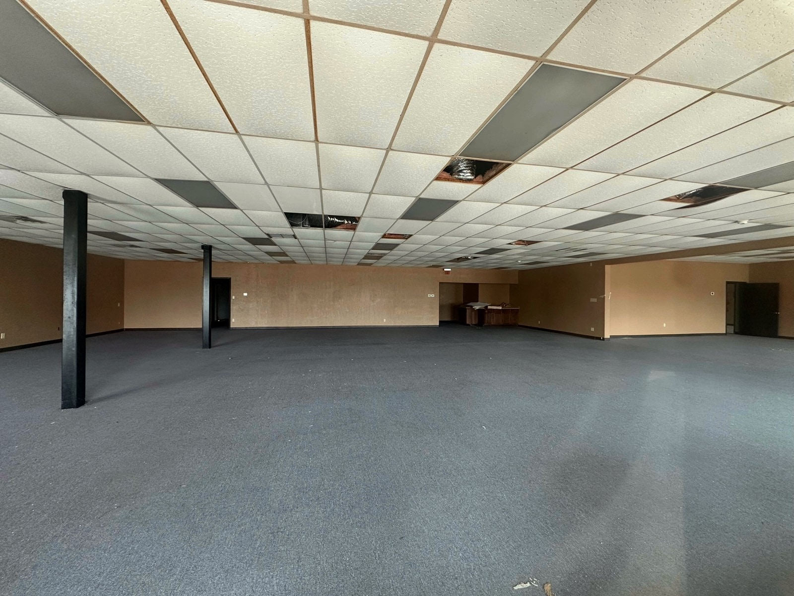 2825 Nall St, Port Neches, TX à louer Photo intérieure- Image 1 de 1