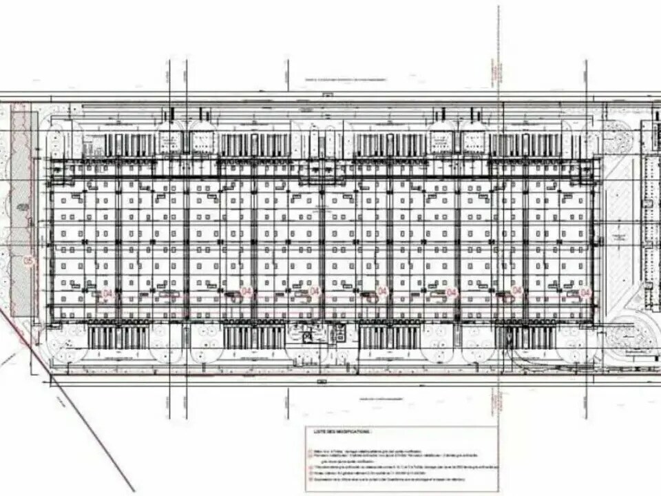 Industrial in Sandouville for lease Building Photo- Image 1 of 5