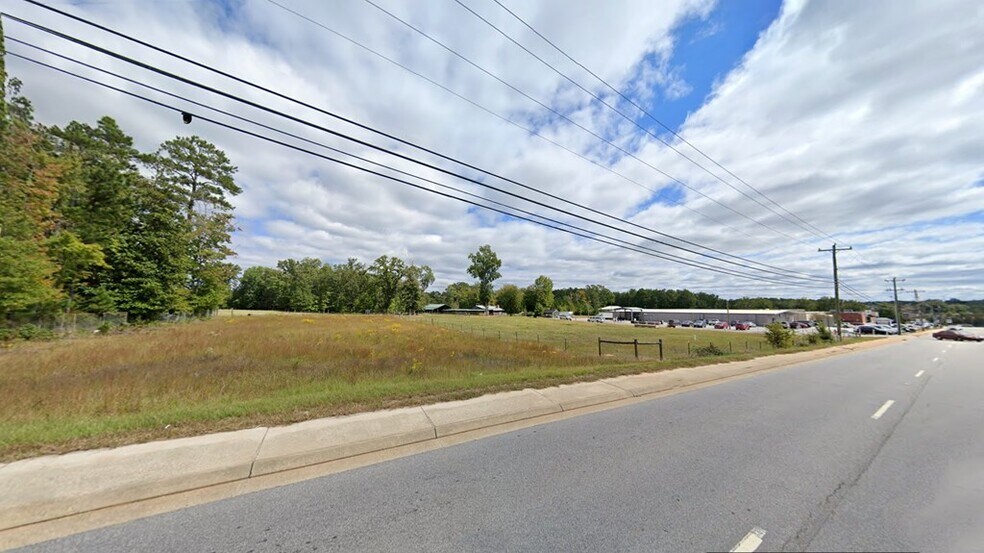 1438 Montague Ave Ext, Greenwood, SC for sale - Building Photo - Image 2 of 4