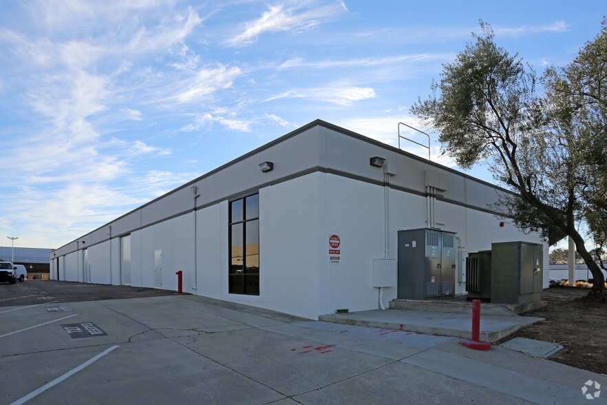 8195 Mercury Ct, San Diego, CA for lease - Building Photo - Image 2 of 4
