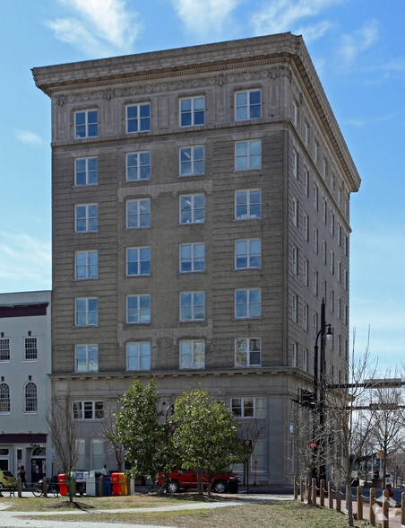 123 W Main St, Durham, NC à louer - Photo du bâtiment - Image 2 de 2