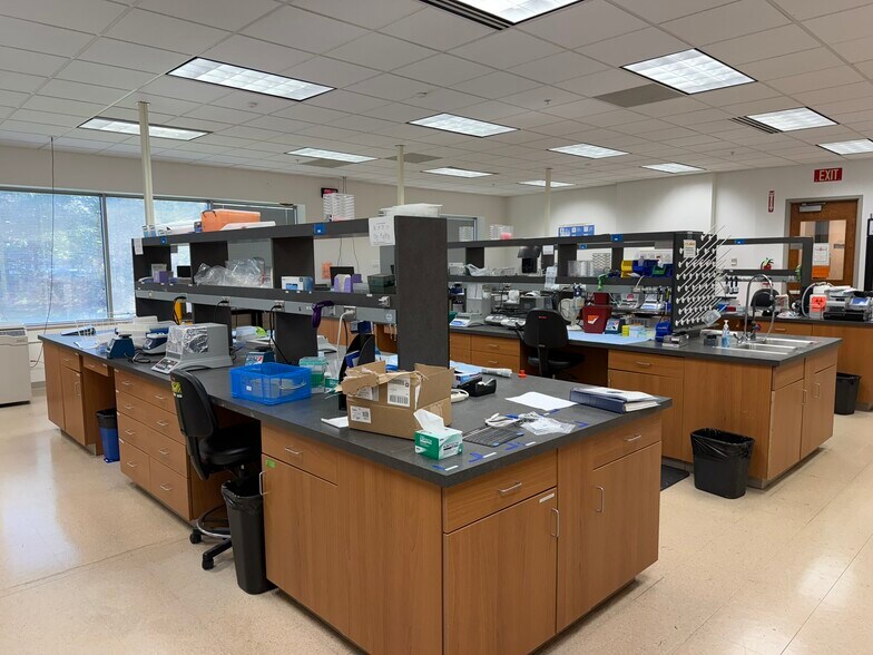 15 Missouri Research Park Dr, Saint Charles, MO à vendre - Photo du bâtiment - Image 3 de 13