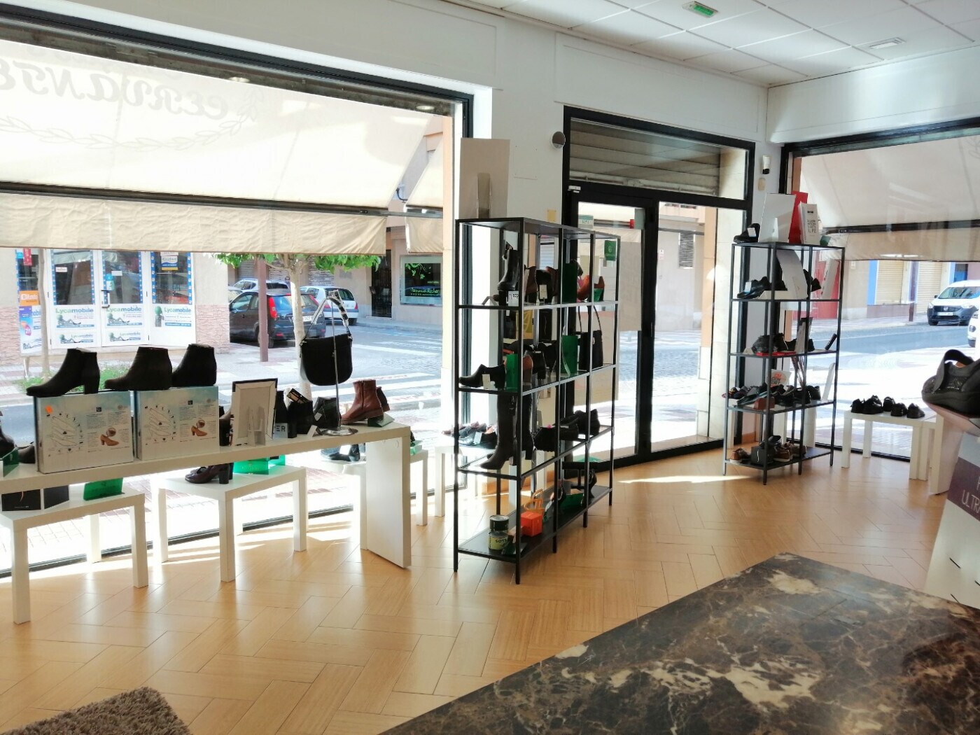 Retail in Algemesí for sale Building Photo- Image 1 of 13