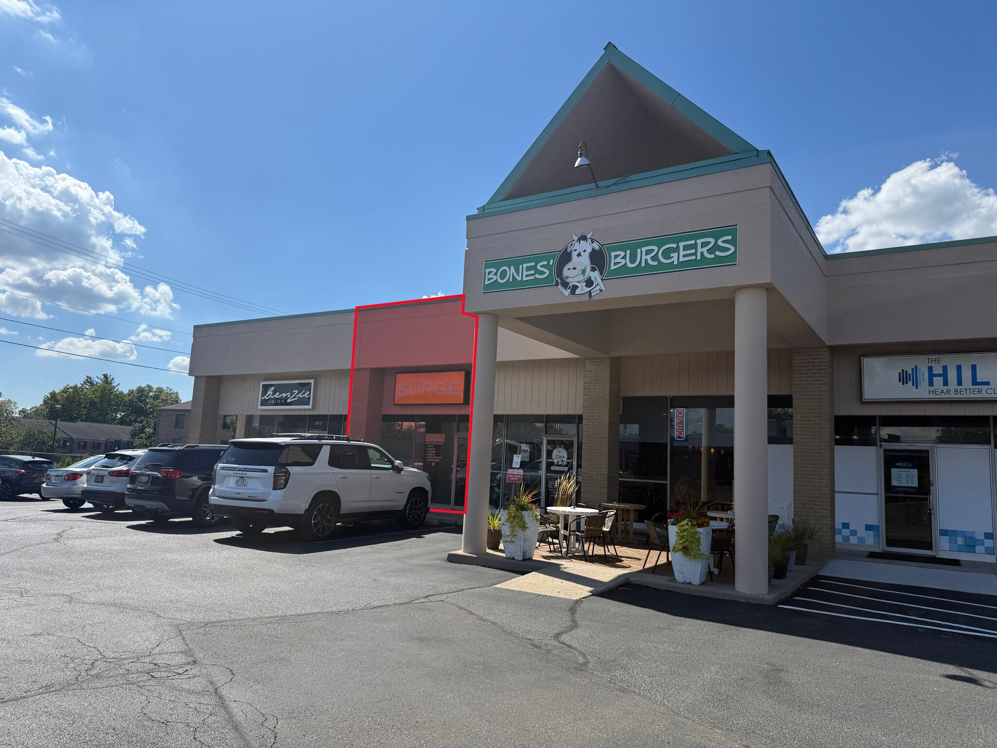 9717-9731 Montgomery Rd, Cincinnati, OH for lease Building Photo- Image 1 of 32