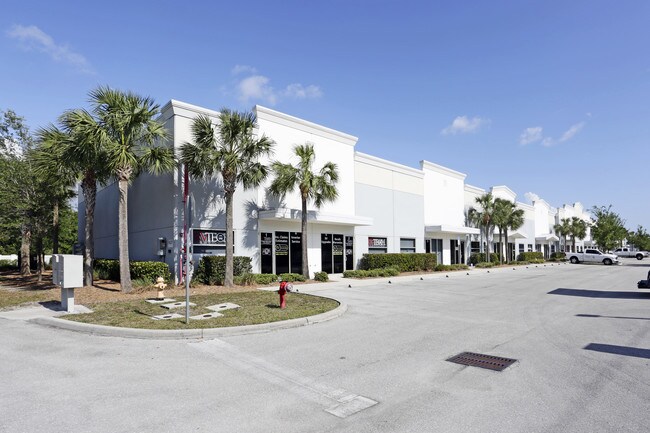 More details for 5701 Country Lakes Dr, Fort Myers, FL - Industrial for Lease