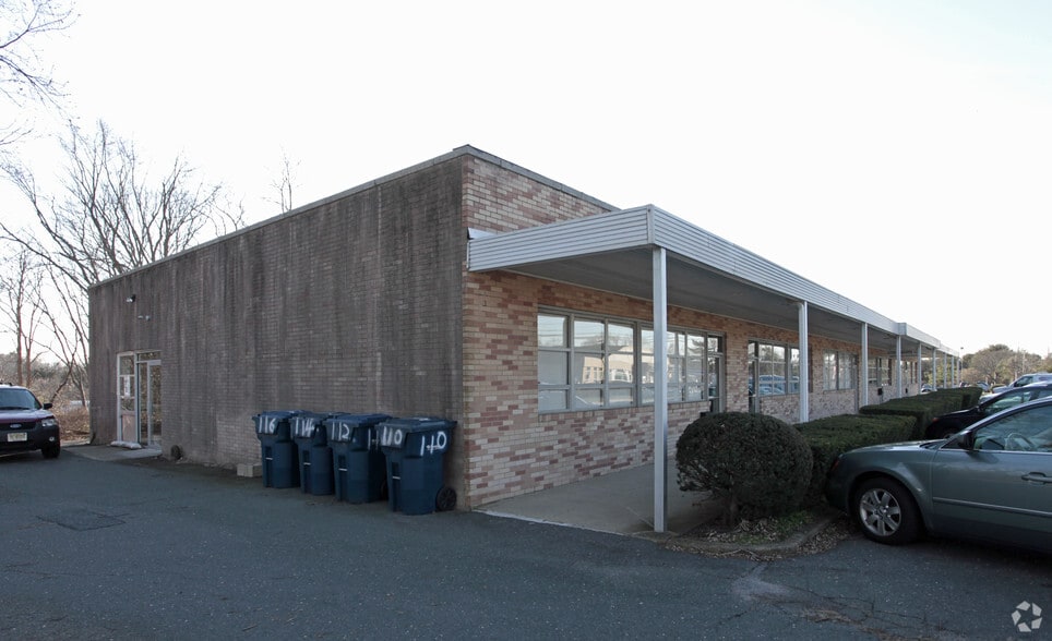 108-116 Fortunato Pl, Neptune, NJ for lease - Building Photo - Image 3 of 5