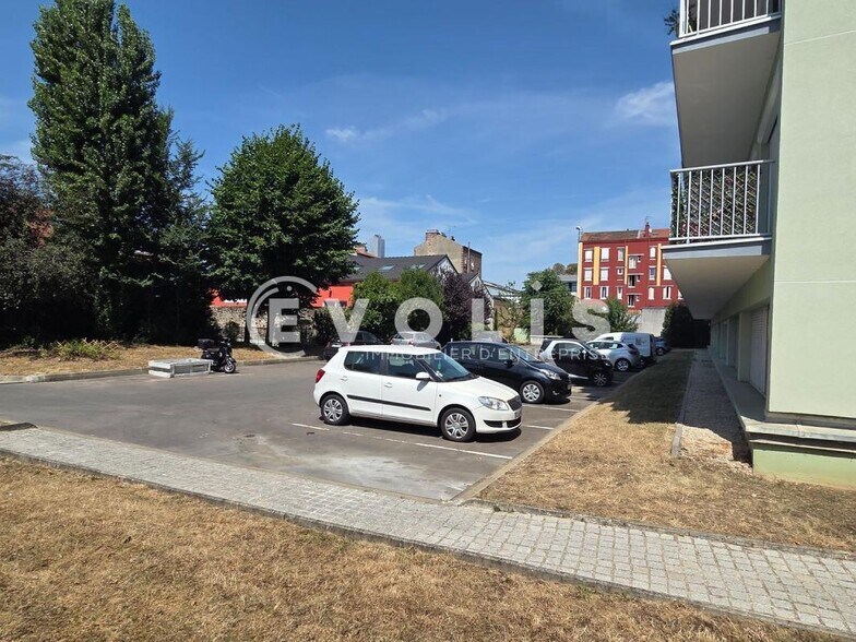 Bureau dans Ivry-sur-Seine à vendre - Photo du bâtiment - Image 3 de 8