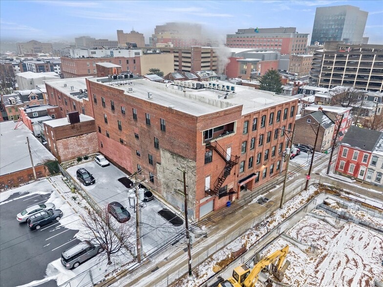 128 N 8th St, Allentown, PA à vendre - Photo du bâtiment - Image 3 de 120