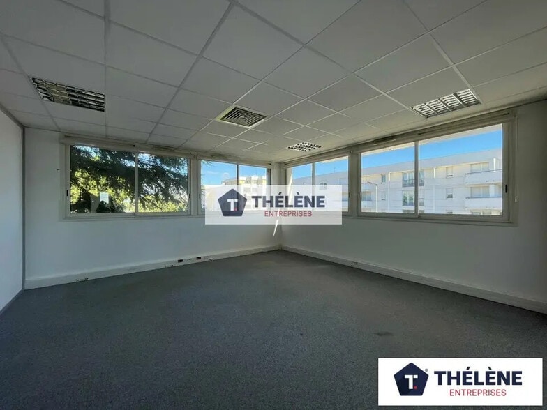 Office in Montpellier for lease - Interior Photo - Image 3 of 8
