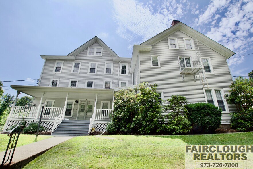 224 Glen Rd, Sparta, NJ à vendre - Photo du bâtiment - Image 1 de 7