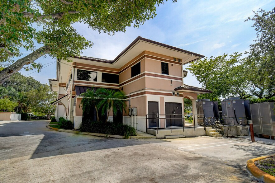 2314 Seacrest Blvd, Boynton Beach, FL à louer - Photo du bâtiment - Image 2 de 33