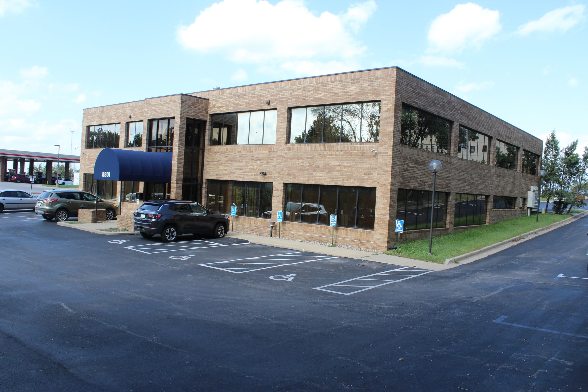 8801 E 63rd St, Raytown, MO for lease Building Photo- Image 1 of 6