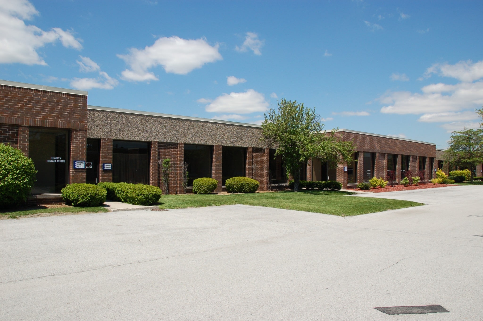 500-566 W Taft Dr, South Holland, IL for lease Primary Photo- Image 1 of 6