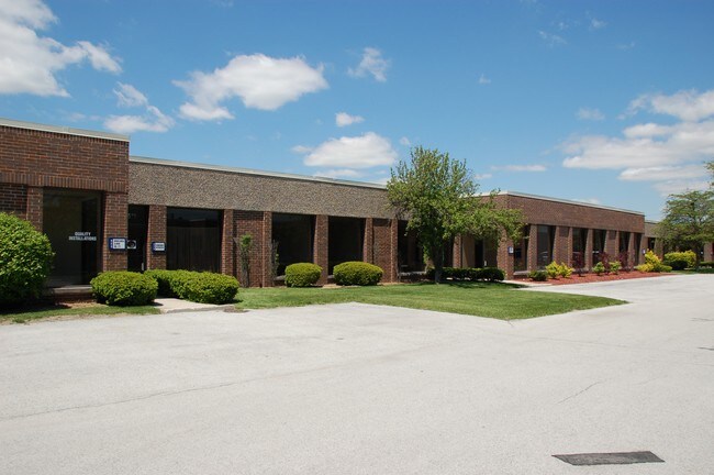 Plus de détails pour 500-566 W Taft Dr, South Holland, IL - Bureau, Industriel à louer