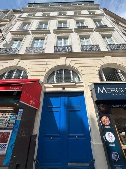 Office in Paris for sale - Building Photo - Image 1 of 8
