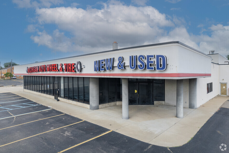 25420 Van Dyke Ave, Center Line, MI for lease - Building Photo - Image 1 of 9