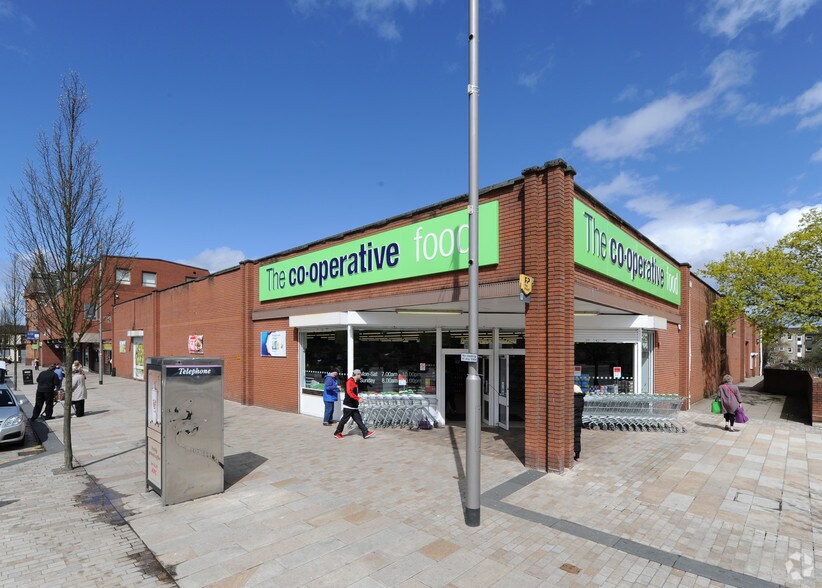 19 High St, Renfrew for sale - Building Photo - Image 2 of 4