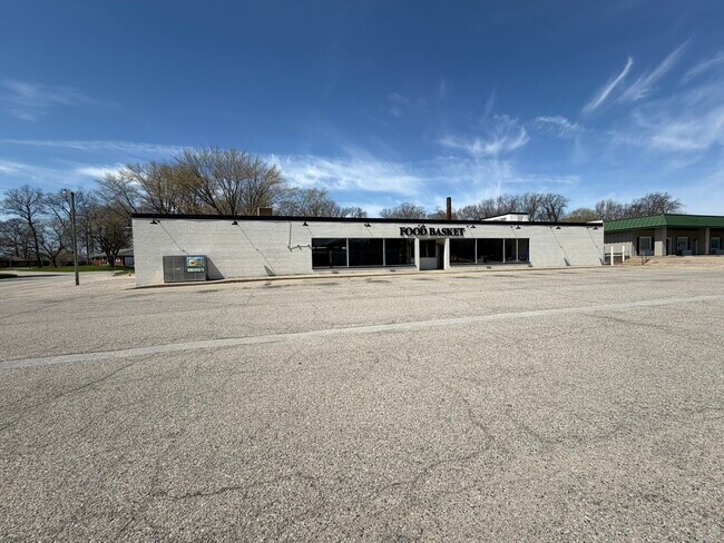 More details for 500 Old Indiana 28 Hwy, Williamsport, IN - Retail for Sale