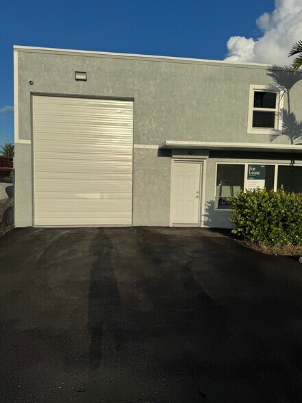 419 S Dixie Hwy E, Pompano Beach, FL à louer - Photo du bâtiment - Image 2 de 10