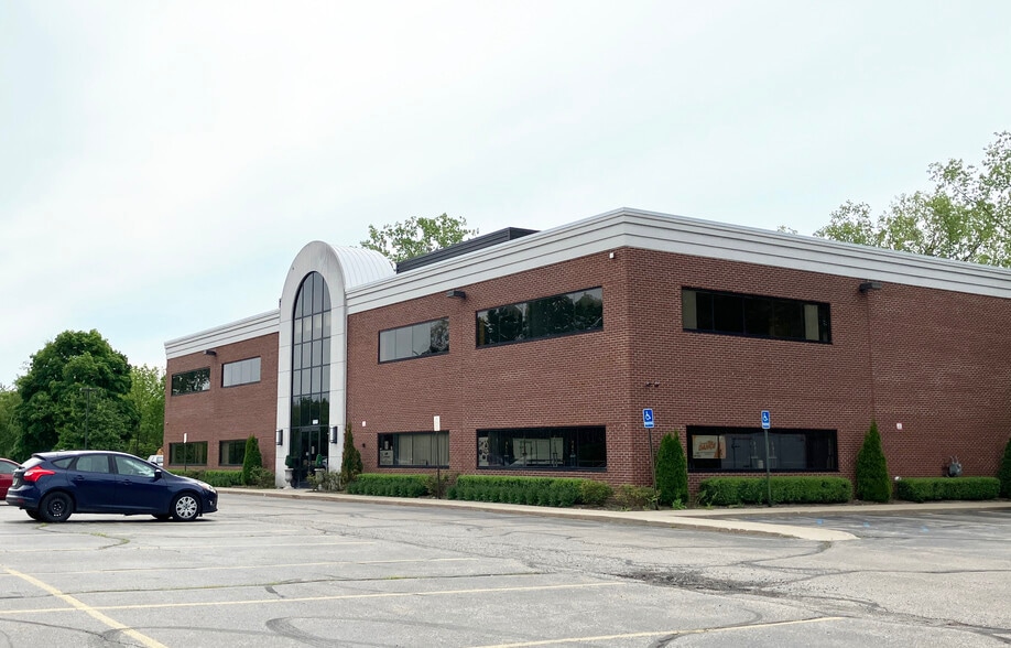 6060 Stoney View Dr, Shelby Township, MI for lease - Building Photo - Image 2 of 2