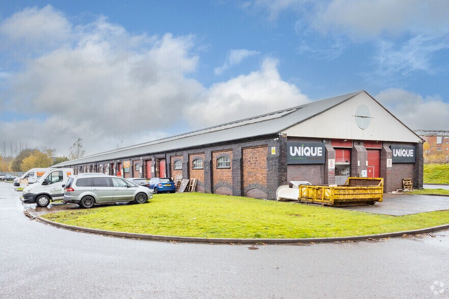 Shelton New Rd, Stoke On Trent à louer - Photo du bâtiment - Image 2 de 12