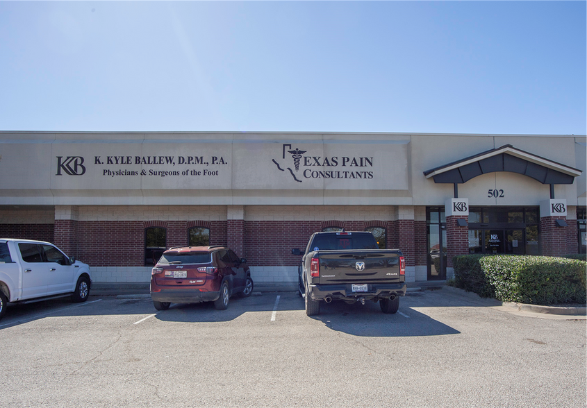 7125 New Sanger Ave, Waco, TX for lease - Primary Photo - Image 1 of 5