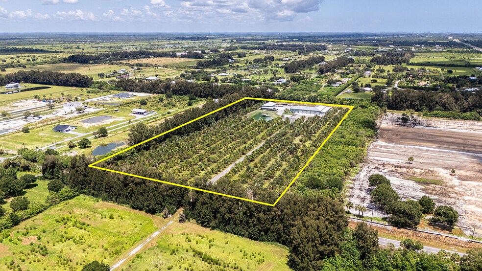 6850 53rd St, Vero Beach, FL à vendre - Photo du bâtiment - Image 2 de 83