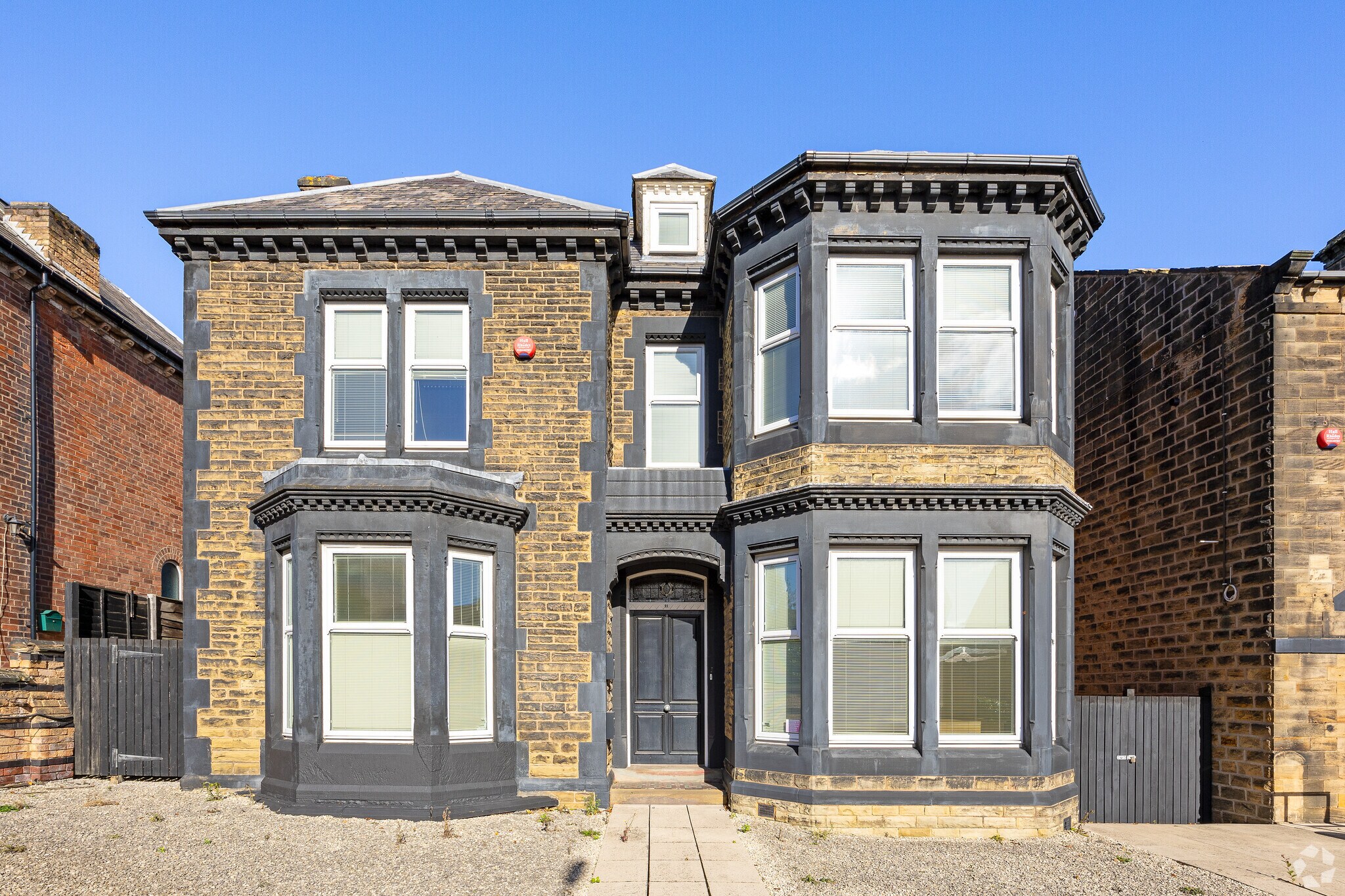 21 Victoria Rd, Barnsley for lease Primary Photo- Image 1 of 3