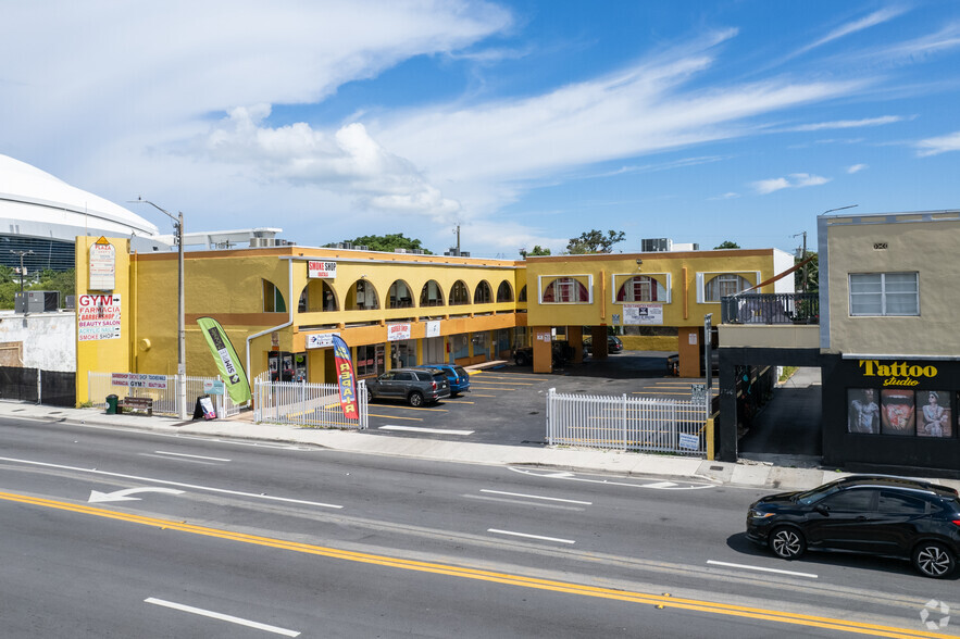 1710 NW 7th St, Miami, FL for sale - Primary Photo - Image 1 of 1