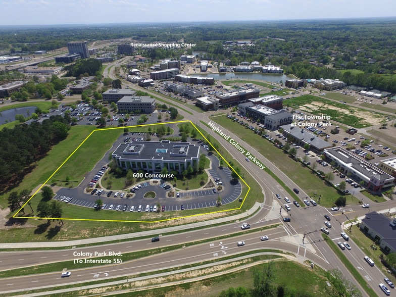 1076 Highland Colony Pky, Ridgeland, MS à louer - Photo du bâtiment - Image 3 de 14