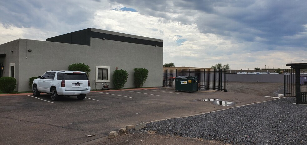 13403 W Foxfire Dr, Surprise, AZ à louer - Photo du bâtiment - Image 1 de 23