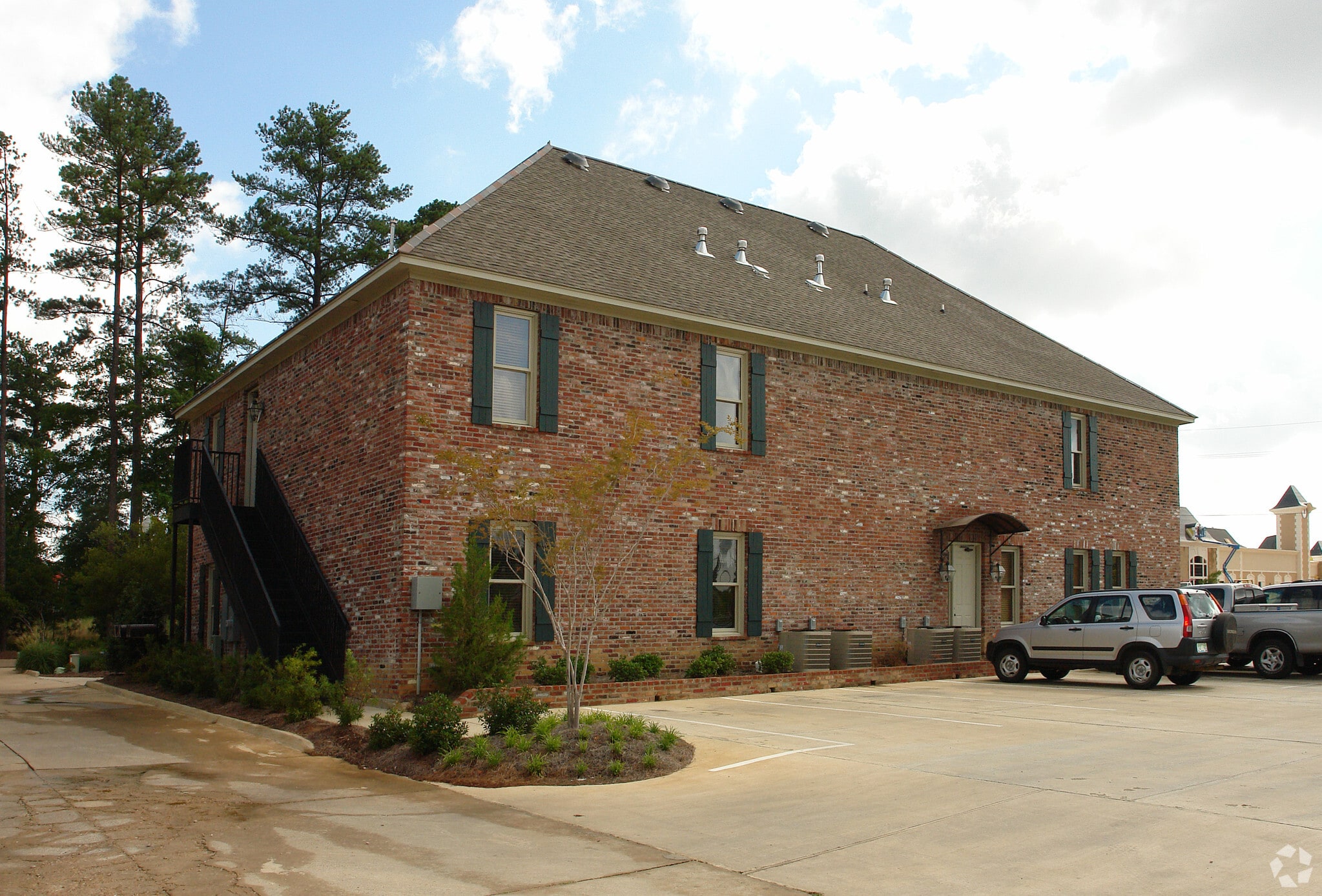701 Avignon Dr, Ridgeland, MS for lease Building Photo- Image 1 of 9