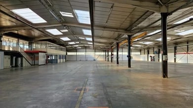 4 Route Du Dôme, Chaponost for lease Interior Photo- Image 1 of 5